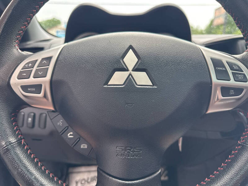 2017 Mitsubishi Lancer LE