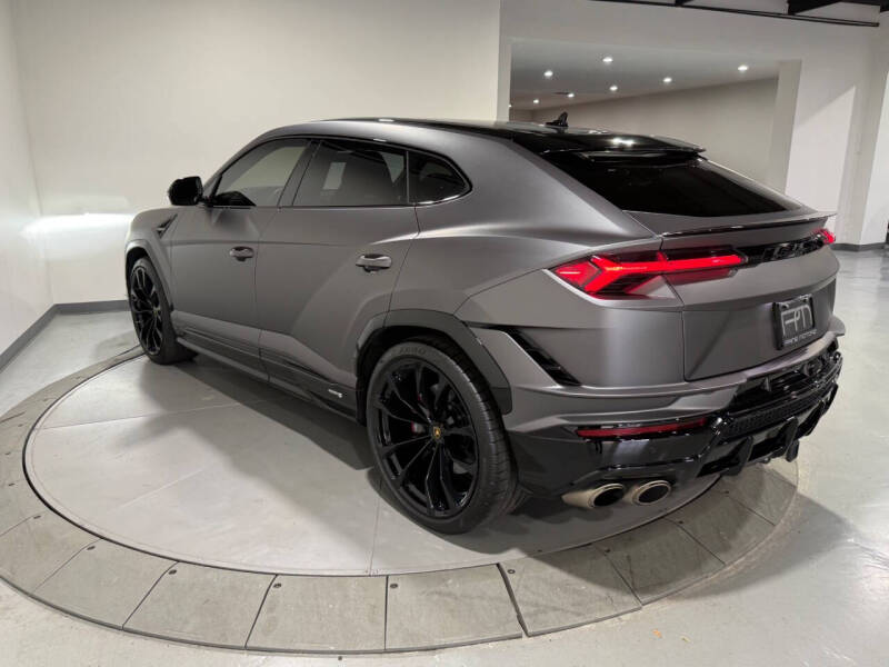 2023 Lamborghini Urus S
