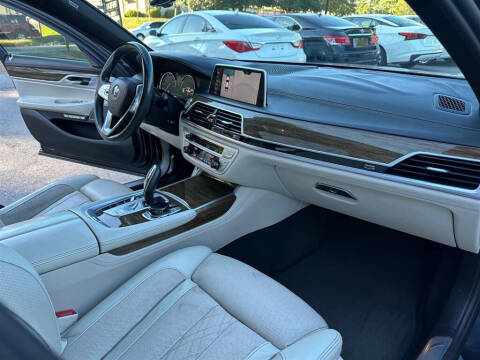 2017 BMW 7 Series 740i