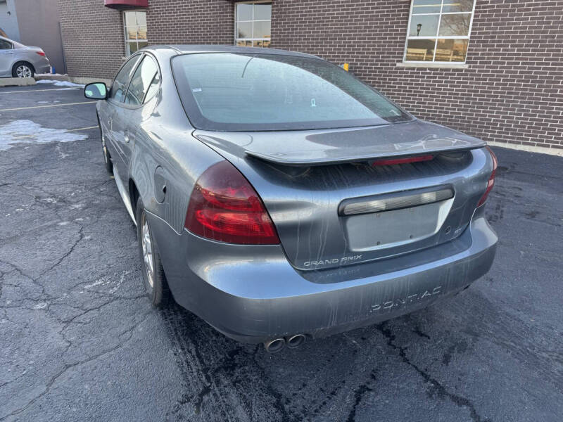 2004 Pontiac Grand Prix GT2