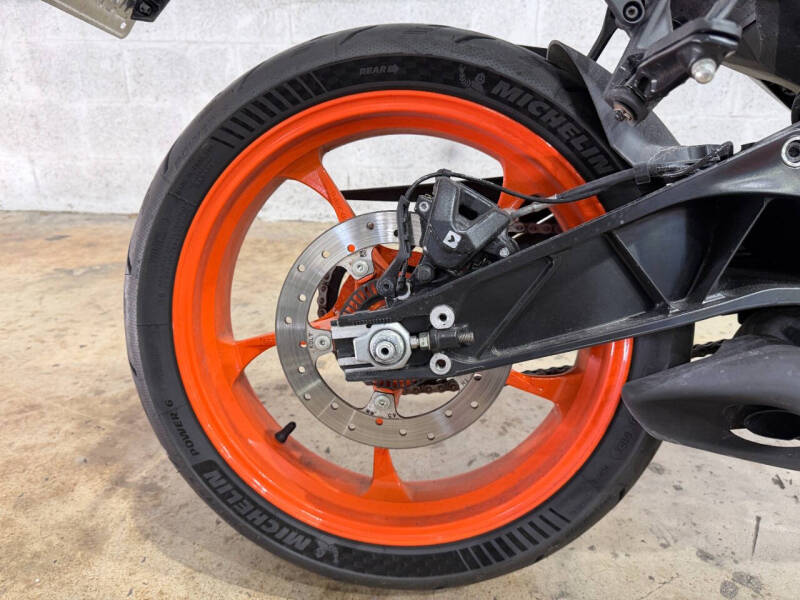 2024 KTM Duke 390