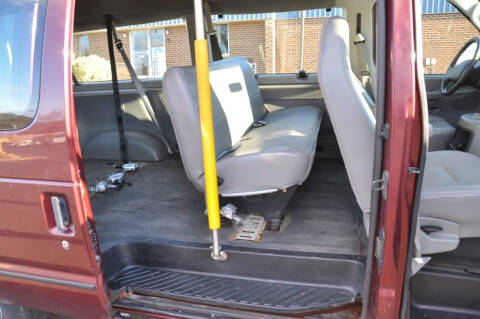 2005 Ford E-Series E-350 SD XLT