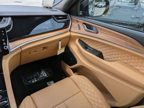 2026 Jeep Grand Cherokee Summit