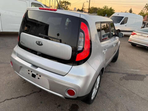 2018 Kia Soul +