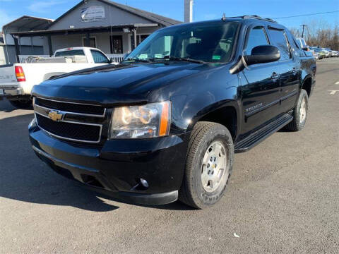 2013 Chevrolet Avalanche LS Black Diamond