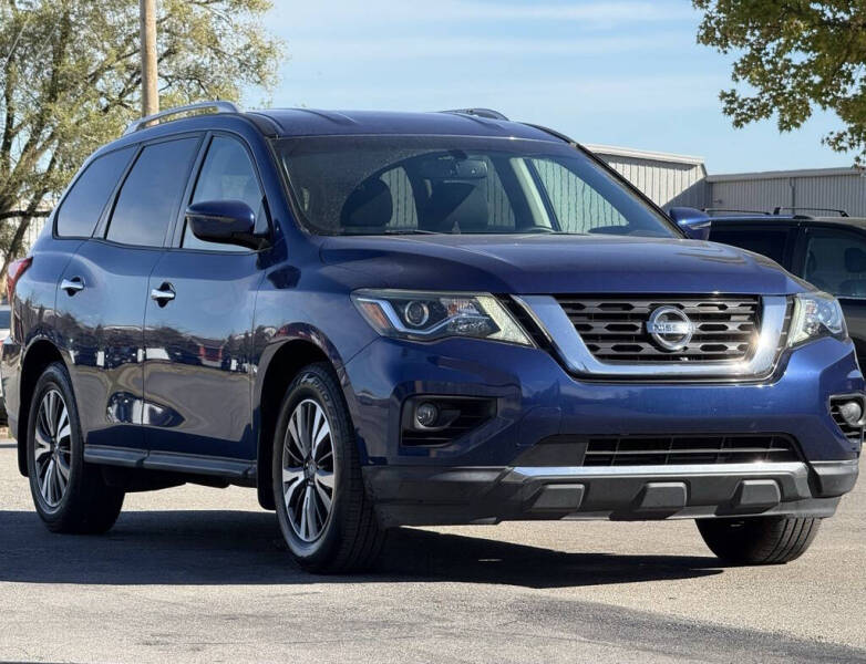 2017 Nissan Pathfinder SV