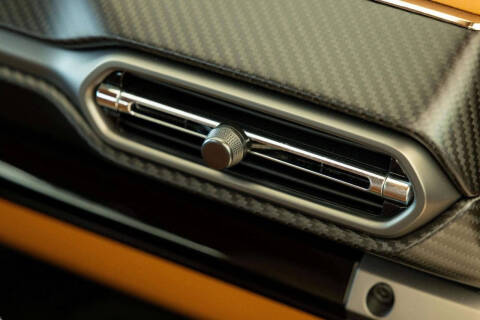 2025 Aston Martin Vantage