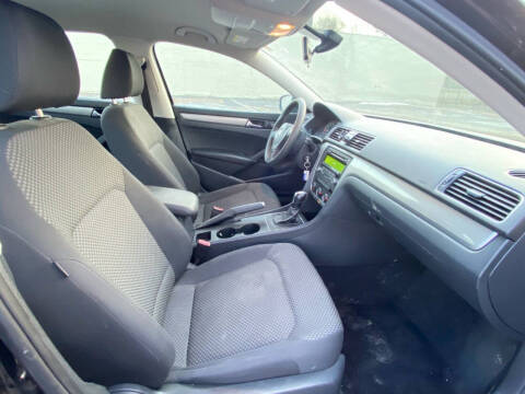 2013 Volkswagen Passat S