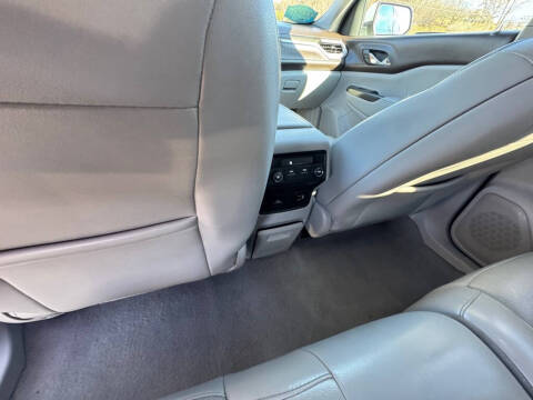 2017 GMC Acadia SLT-1