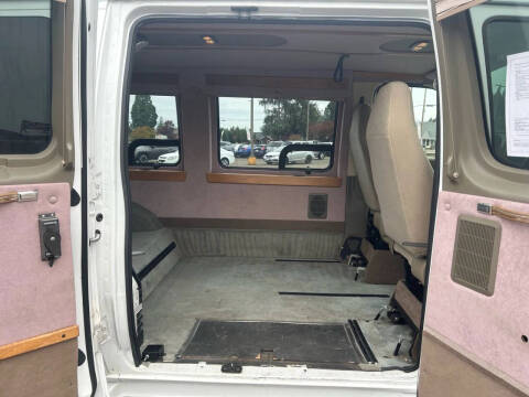 2008 Ford E-Series E-250 SD