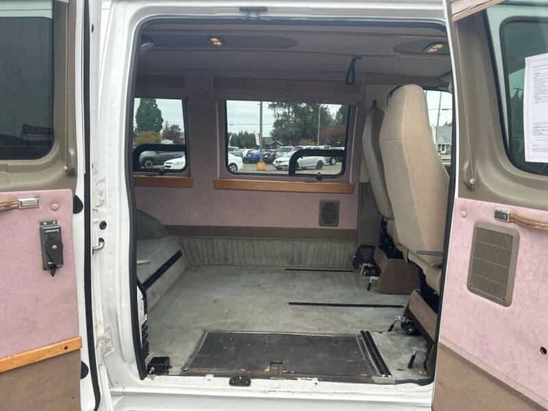 2008 Ford E-Series E-250 SD