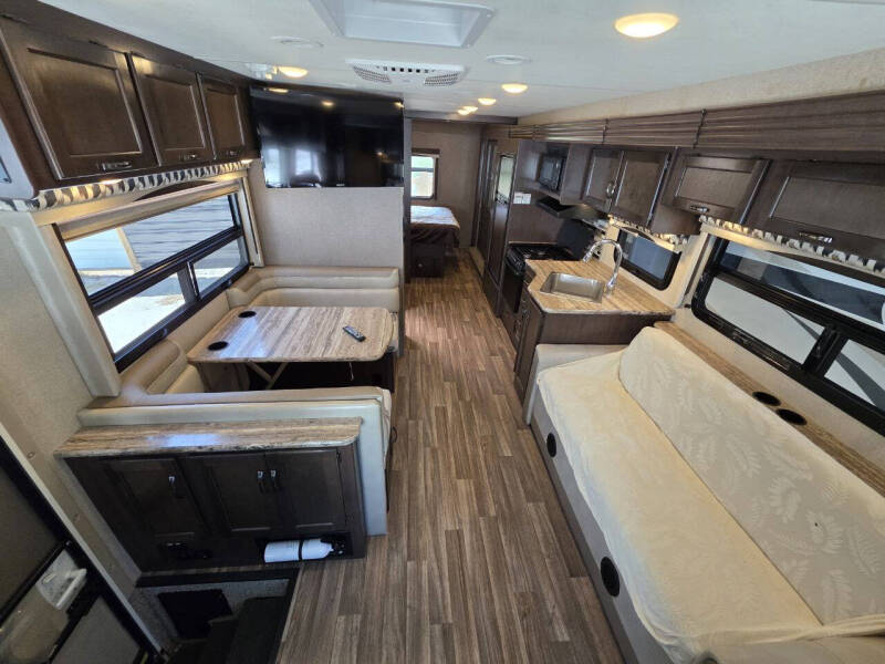 2018 Thor Motor Coach Ace 29.3