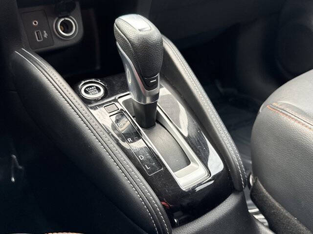 2020 Nissan Kicks SR