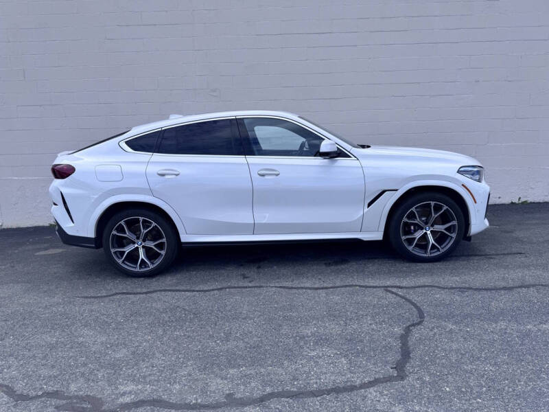 2022 BMW X6 xDrive40i