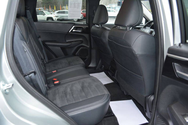 2024 Mitsubishi Outlander SE