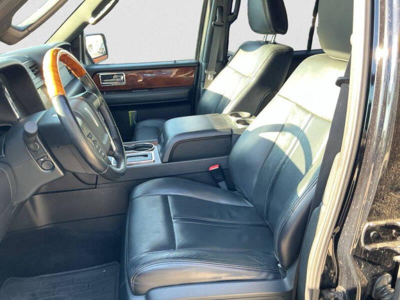 2016 Lincoln Navigator Select