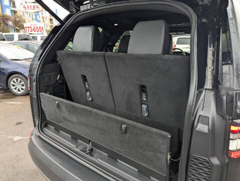 2017 Land Rover Discovery SE