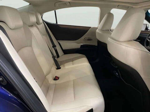 2025 Lexus ES 350