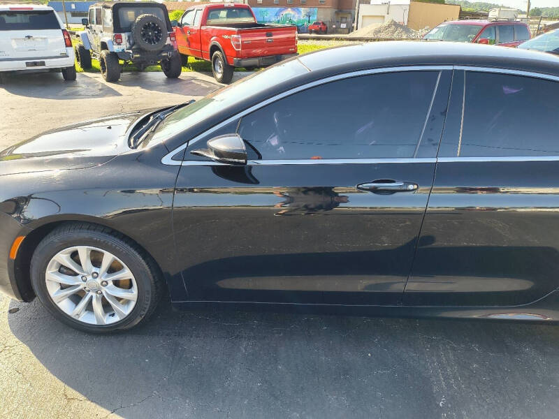 2016 Chrysler 200 C