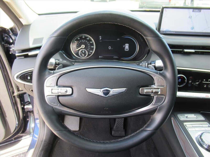2022 Genesis GV70 2.5T Standard