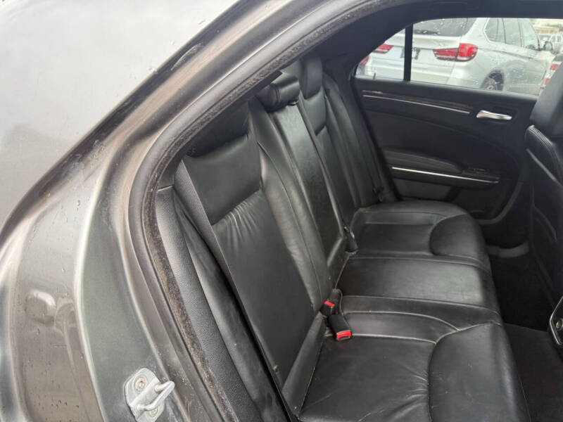 2011 Chrysler 300 Limited