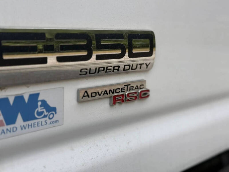 2011 Ford E-Series E-350 SD