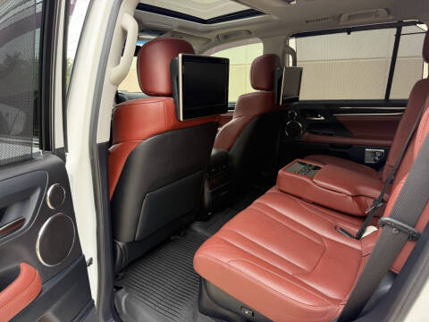 2017 Lexus LX 570