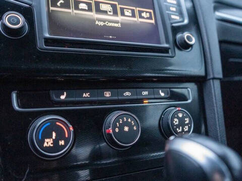 2017 Volkswagen Golf GTI Autobahn