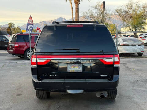 2016 Lincoln Navigator Select