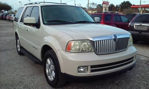 2005 Lincoln Navigator for sale at Pinellas Auto Brokers in Saint Petersburg FL