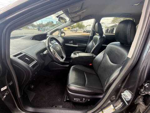 2015 Toyota Prius v Four