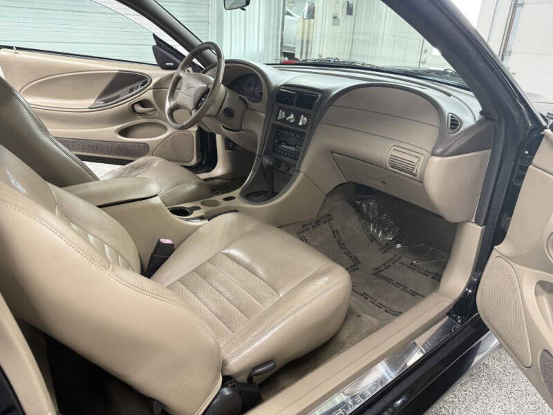 2002 Ford Mustang GT Deluxe