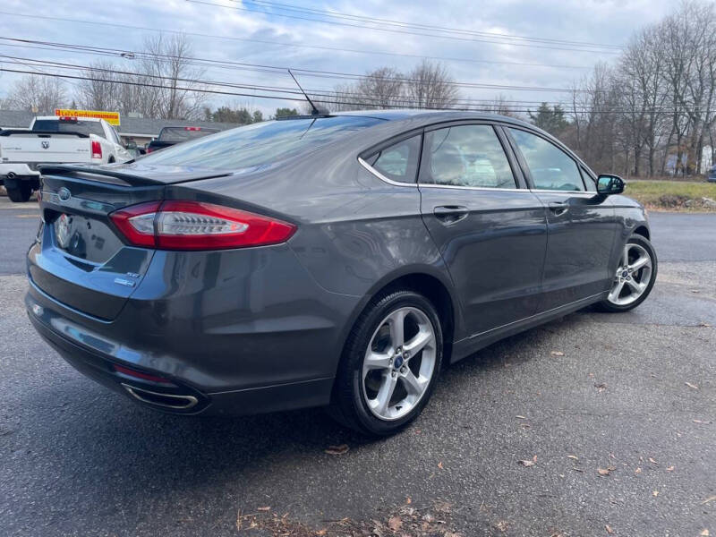 2016 Ford Fusion SE