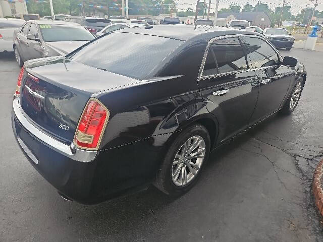 2012 Chrysler 300 Limited