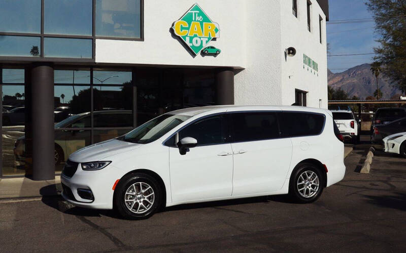 2023 Chrysler Pacifica Touring L