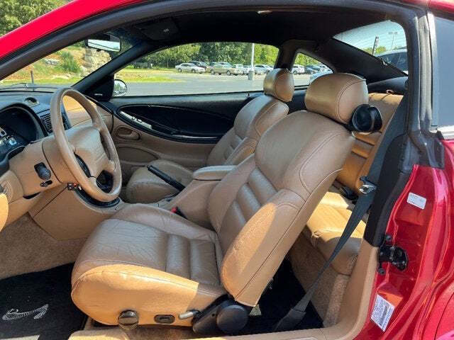 1996 Ford Mustang SVT Cobra 32