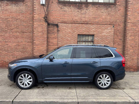 2018 Volvo XC90 T6 Momentum