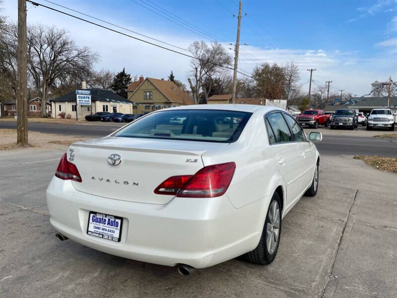 2008 Toyota Avalon XLS