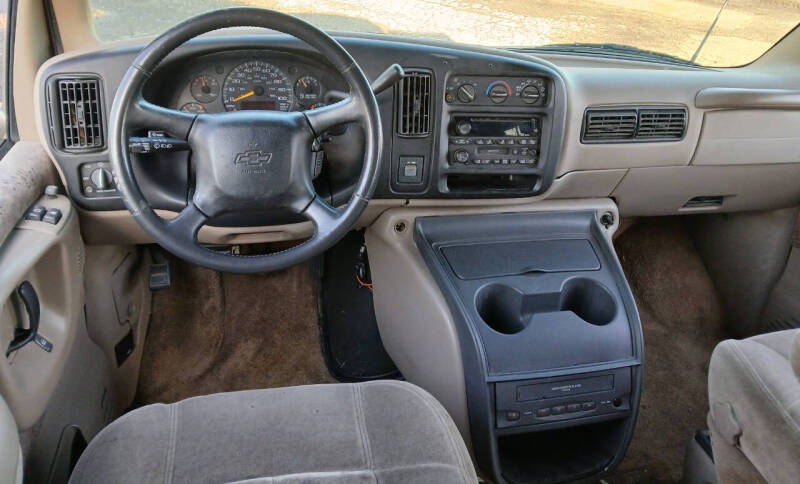 2001 Chevrolet Express G1500 LT