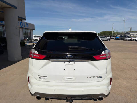2020 Ford Edge Titanium