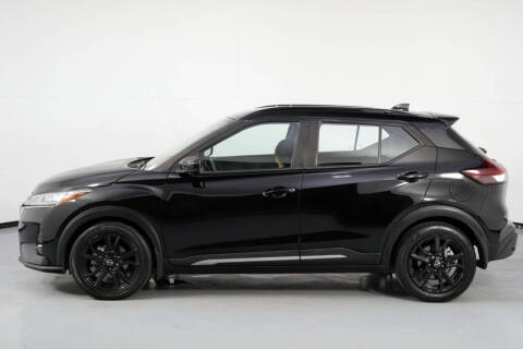 2022 Nissan Kicks SR