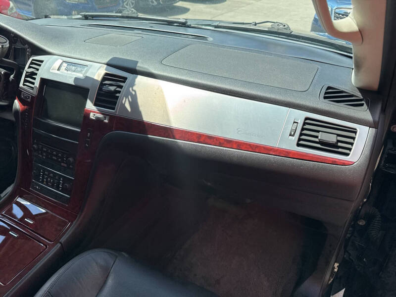 2012 Cadillac Escalade Luxury