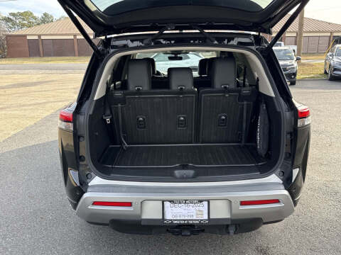 2024 Nissan Pathfinder Platinum