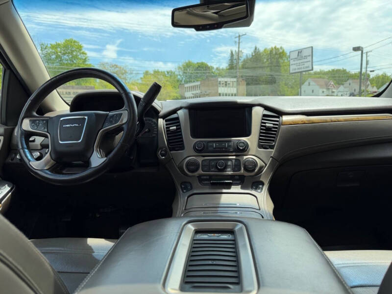 2017 GMC Yukon XL Denali