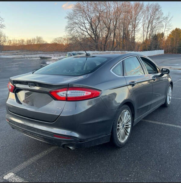 2015 Ford Fusion SE photo 7