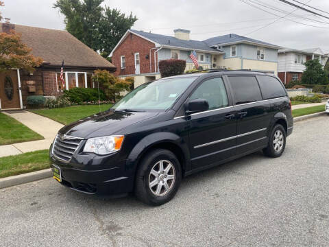 2010 Chrysler Town and Country for sale at Reis Motors LLC in Lawrence NY