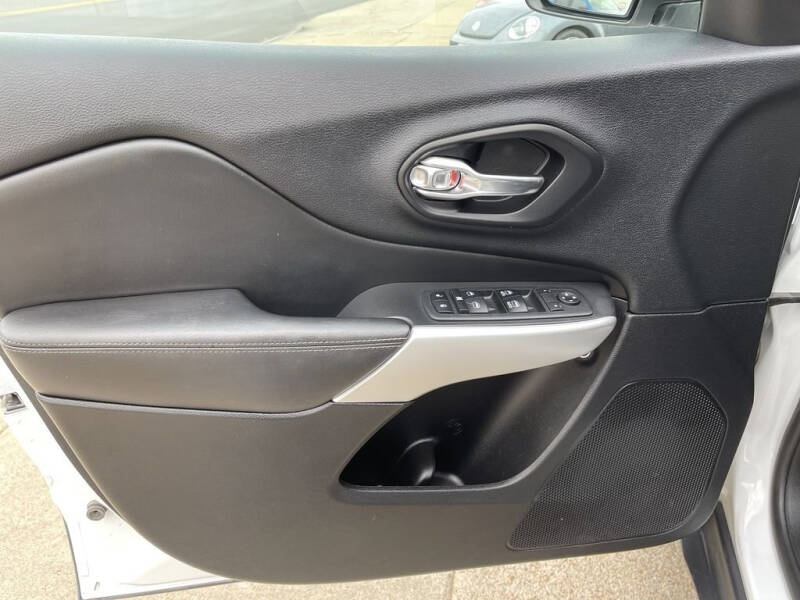 2018 Jeep Cherokee Latitude Plus