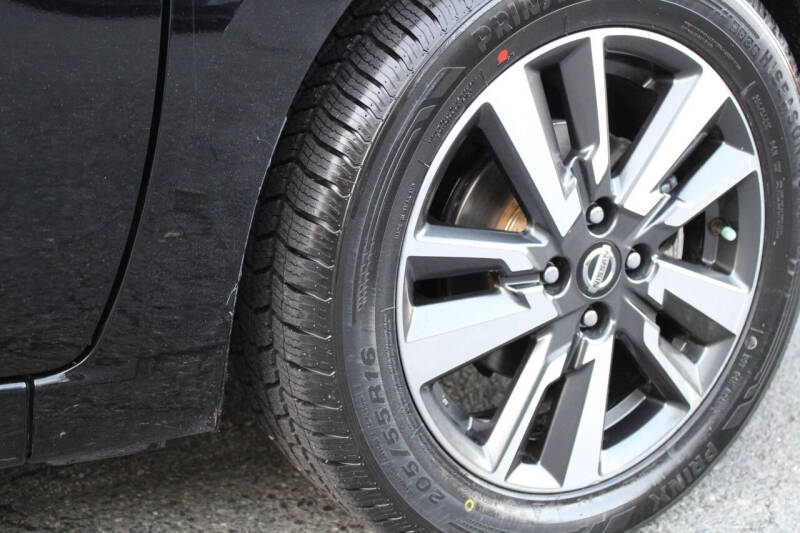 2022 Nissan Versa SV