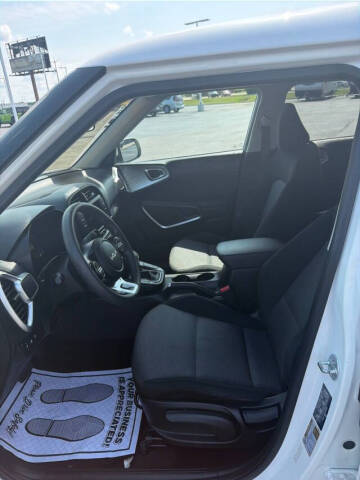 2024 Kia Soul LX