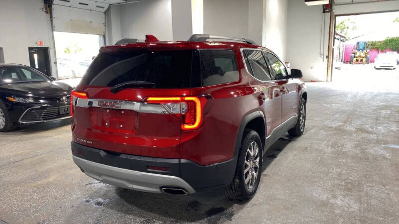 2021 GMC Acadia SLT